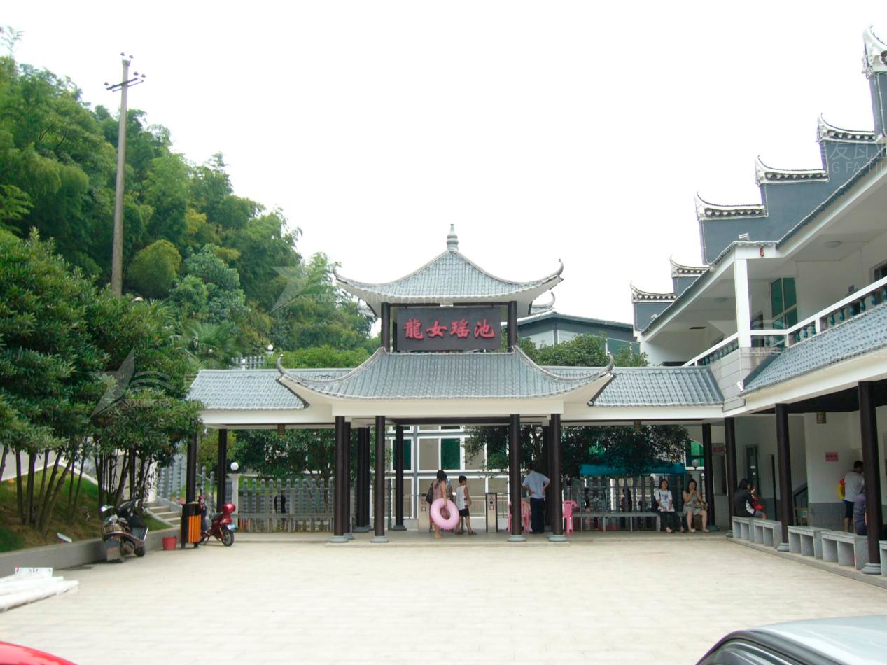 屋頂材料合成樹脂瓦和不銹鋼瓦哪個好？選擇很重要！